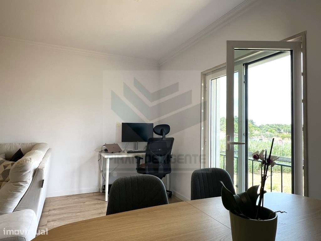 APARTAMENTO 1ºANDAR, T2, ESTACIONAMENTO, VISTA DESAFOGADA-9