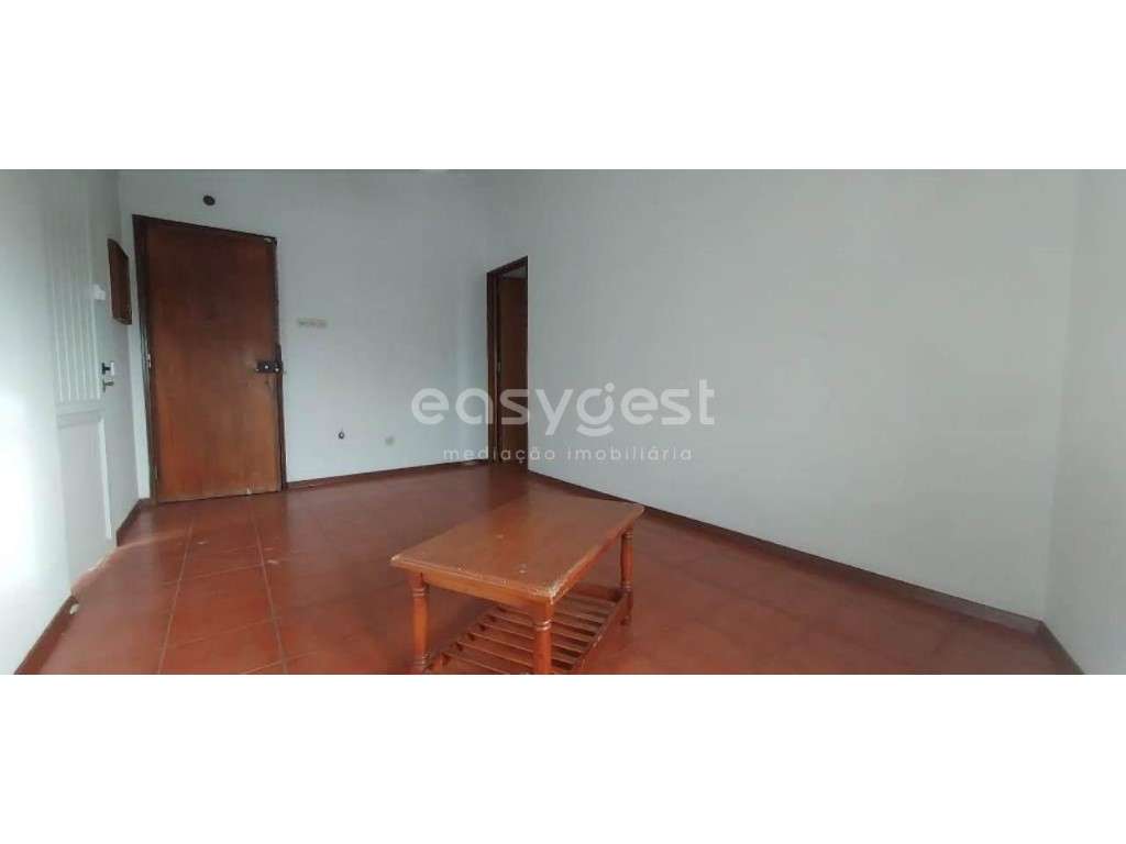 Apartamento T1 com terraço localizado na cidade de Beja - Grande imagem: 1/12