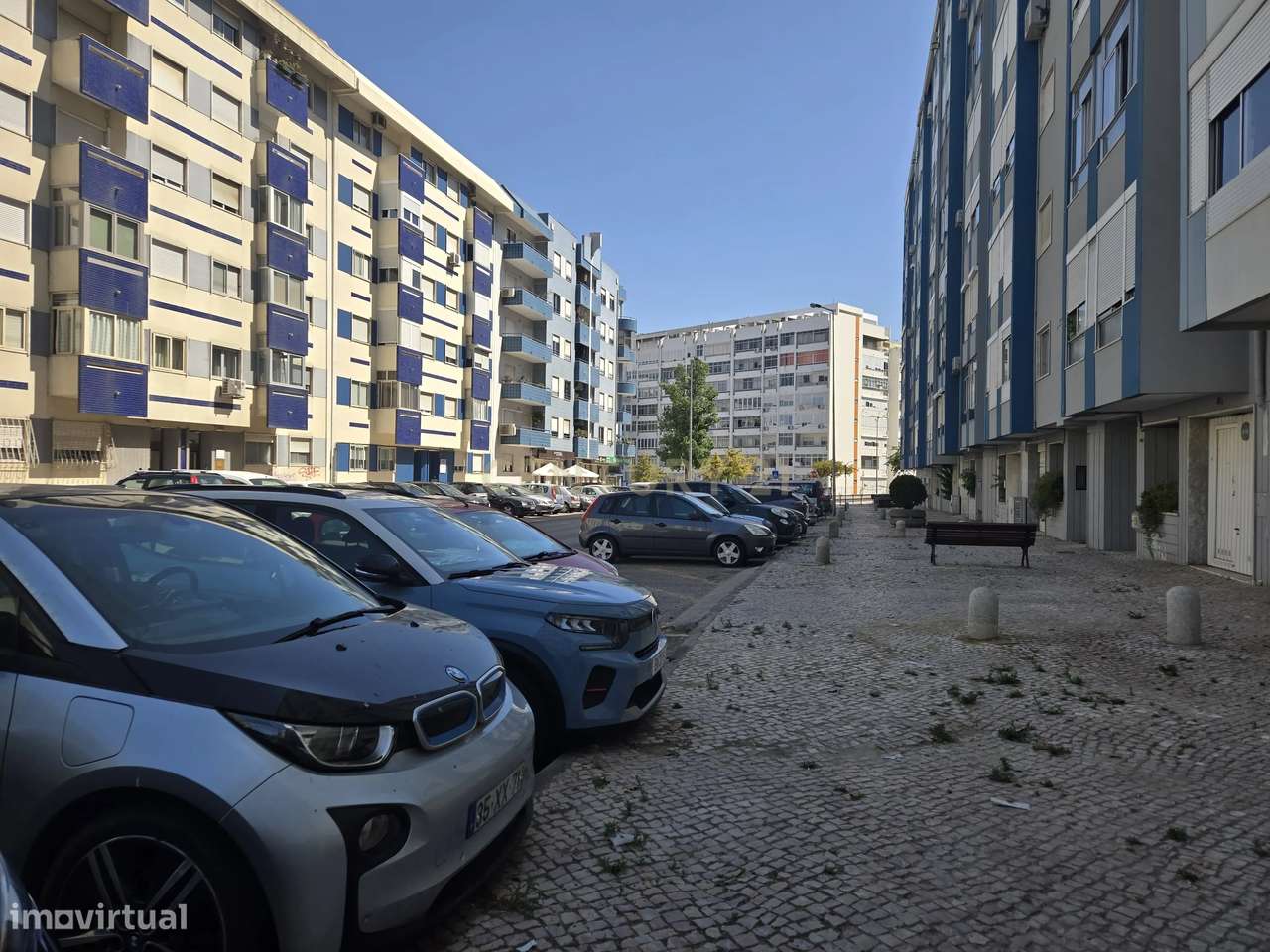 Garagem com 90m2 no centro de Almada - Grande imagem: 4/13