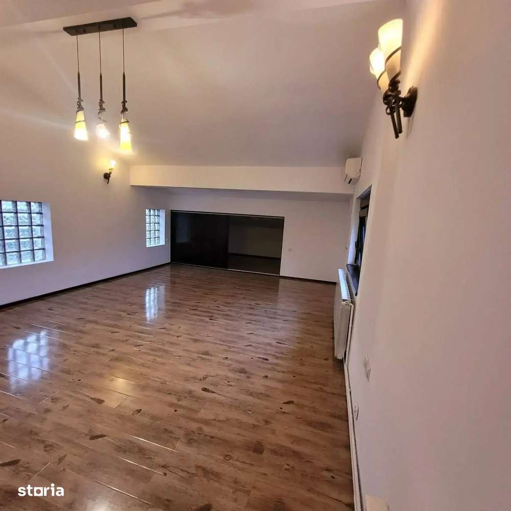 Vila de inchiriat Barbu Vacarescu-Titeica singur curte - Imagine principală: 1/20