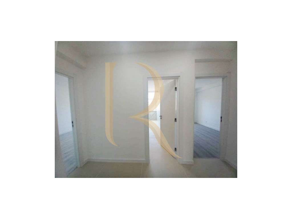 Apartamento T4 remodelado em Laranjeiro - Almada - Grande imagem: 5/24