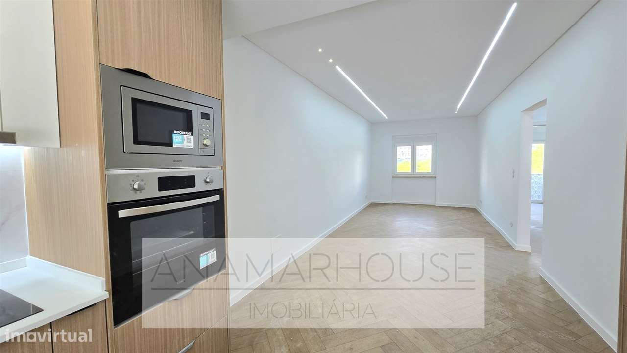 T3 Remodelado com varandas na Amadora, Mina De Água-13