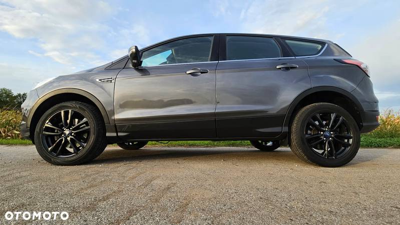 Ford Kuga - 10