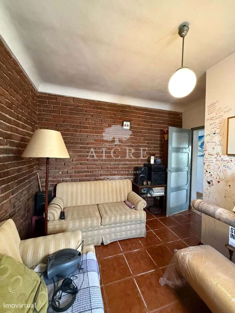 Moradia T2 Térrea com Quintal na Graça do Divor-7