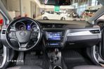 Toyota Avensis - 5