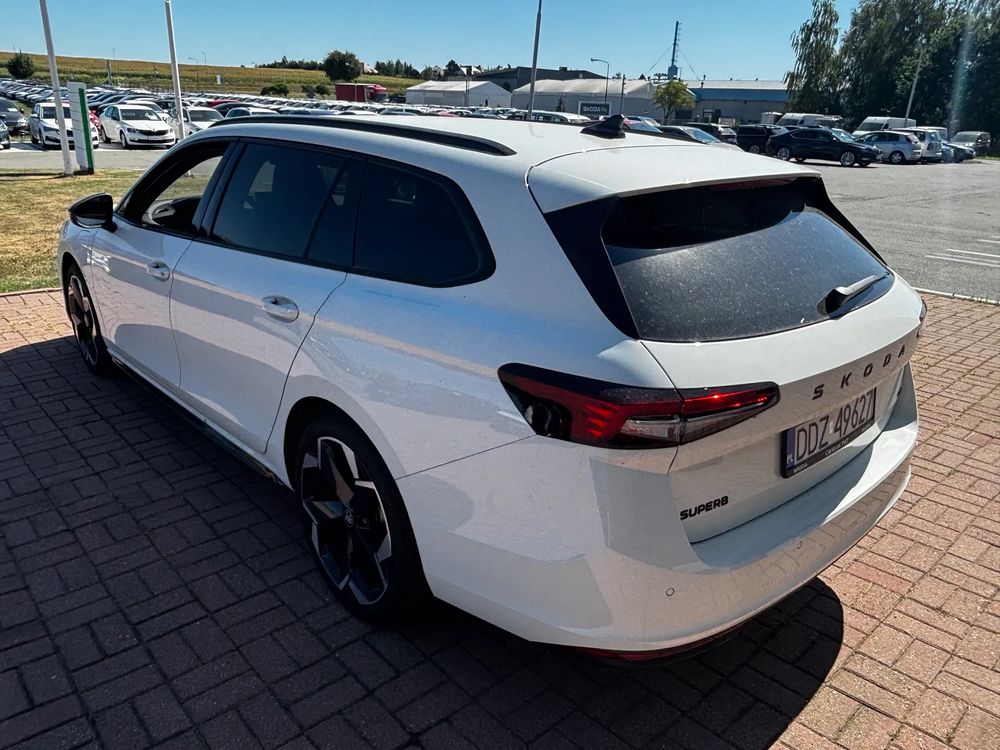 SKODA SUPERB Škoda Superb Combi Sportline 1.5 TSI PHEV 150 kW (204 KM)