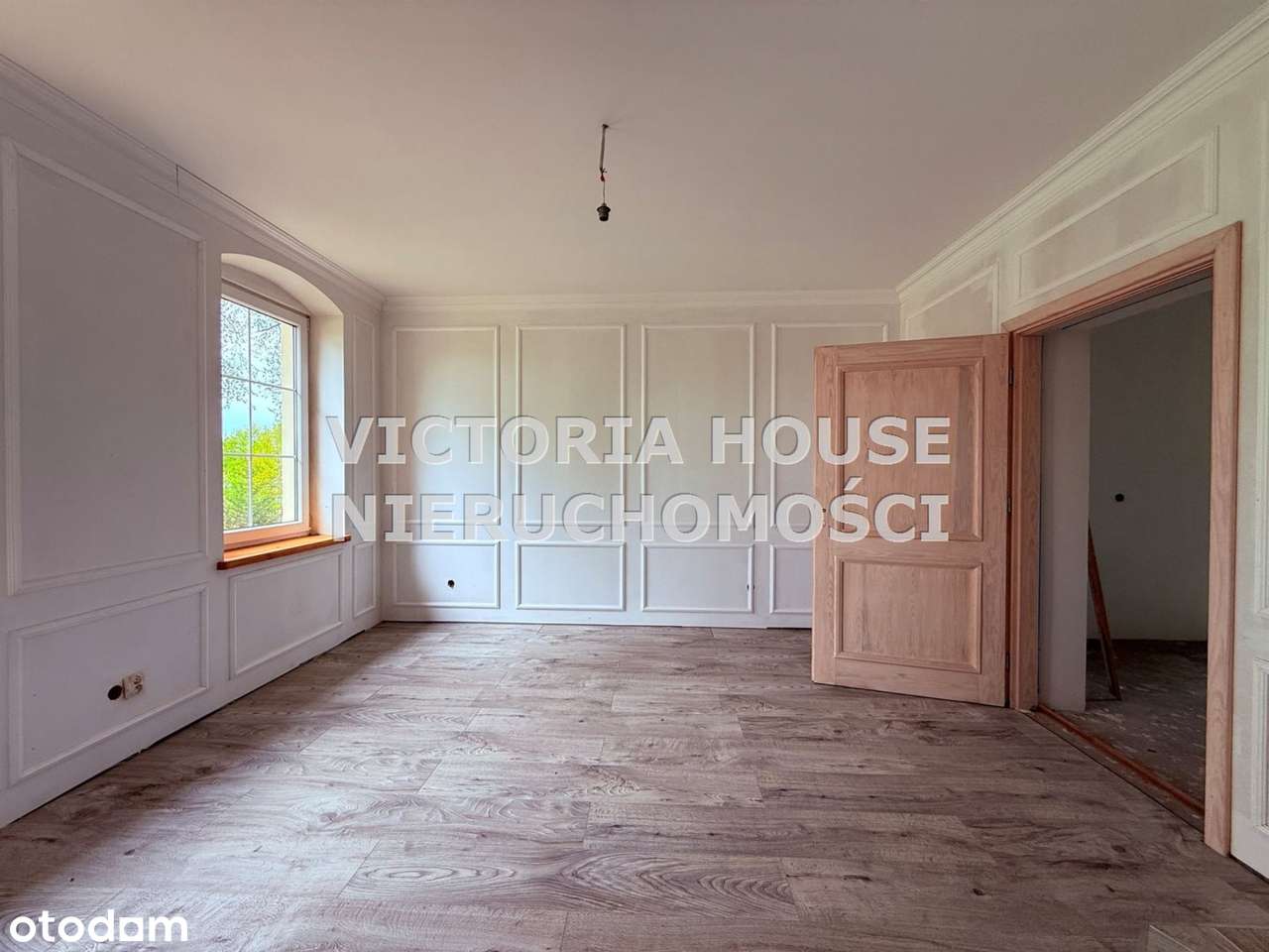 Wyjątkowa Nieruchomość Blisko Jeziora! Okazja!-12