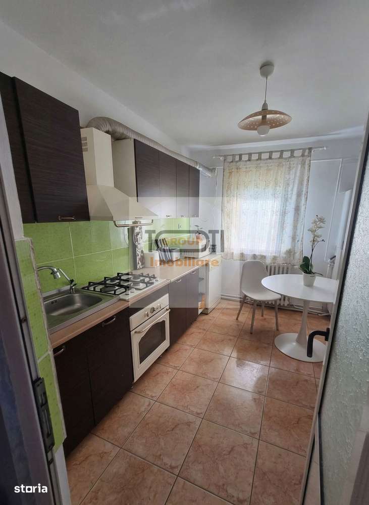 Apartament de vânzare zona TÂRGU CUCU (zonă centrală), cu 3 camere-6