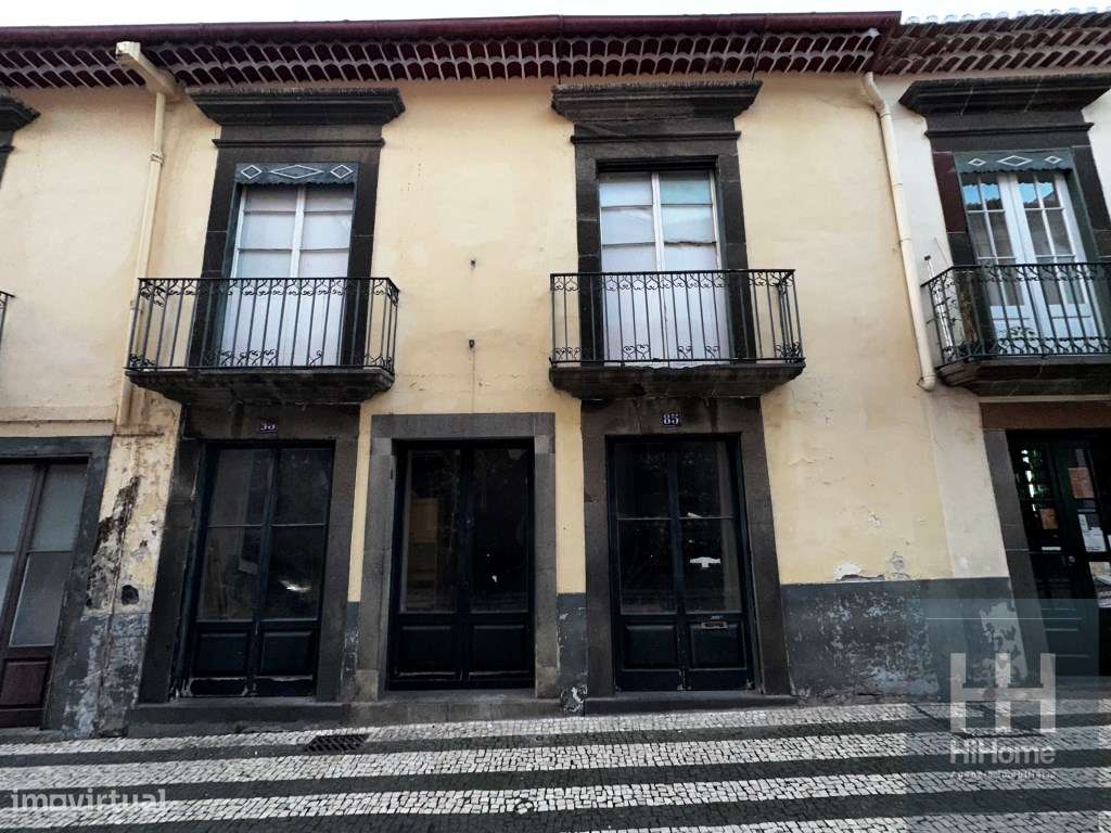 Predio na Rua da Carreira - Grande imagem: 2/13