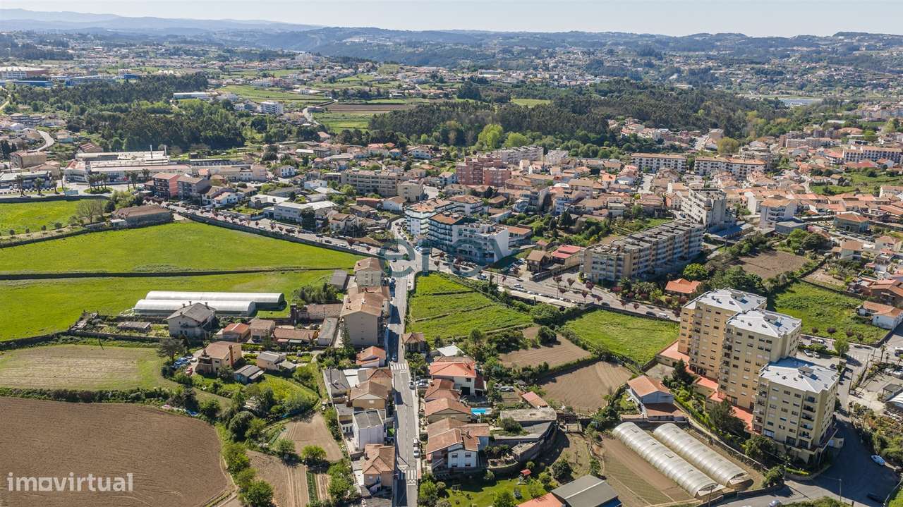 Apartamento T3 C/ 2 Suites em Gondomar-32