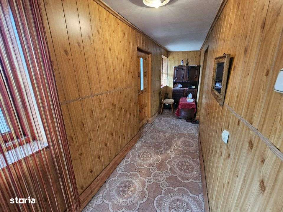 Vanzare casa P+1 situata in Comuna Ciuperceni - Imagine principală: 5/9