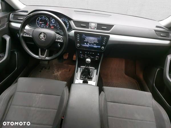 Skoda Superb 2.0 TDI Ambition - 9