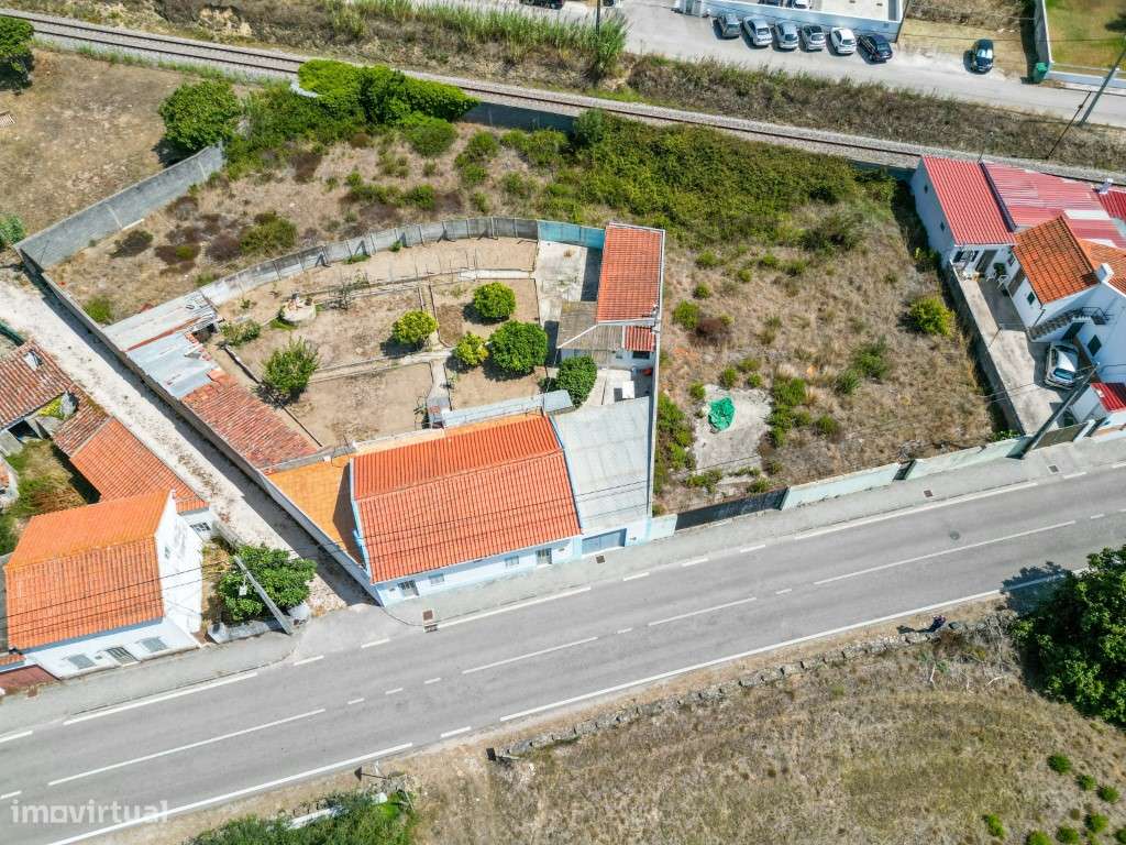 Terreno para construção com acesso a duas ruas e potencial de subdi... - Grande imagem: 5/18