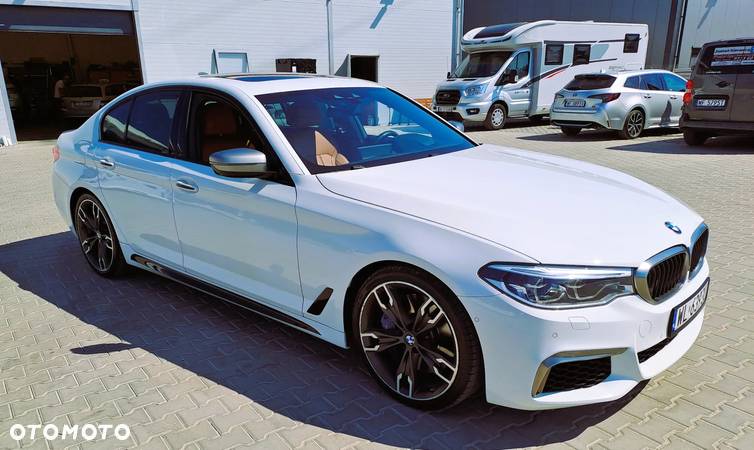 BMW Seria 5 M550i xDrive sport - 3