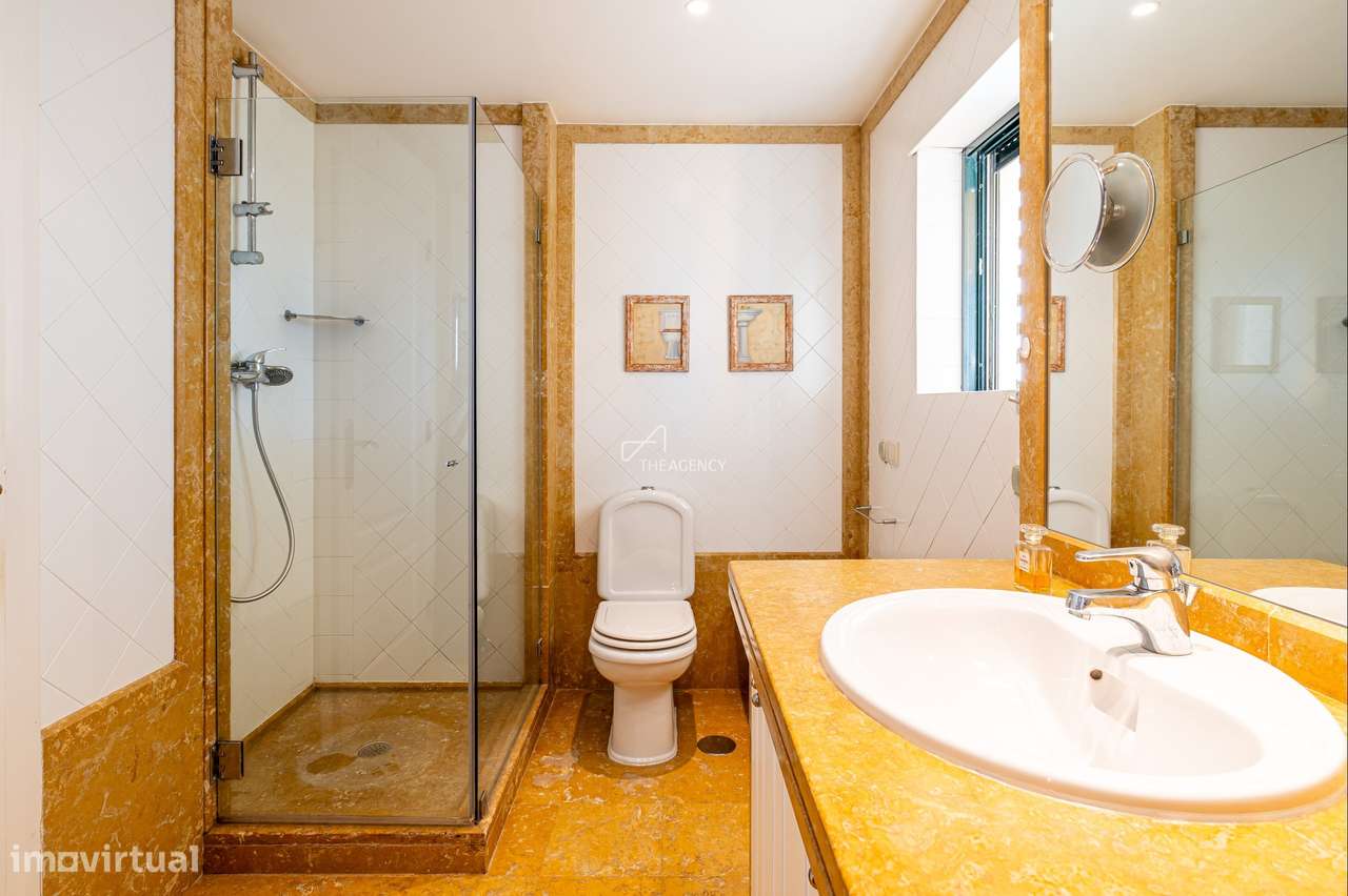 Apartamento de Luxo T3 à Venda no Estoril com Vista Mar-27