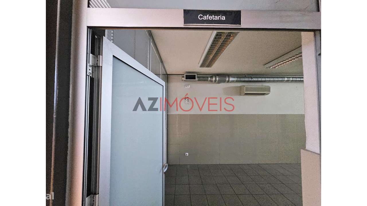 VENDE-SE ARMAZÉM EM AUTOGUIA, OURÉM-18