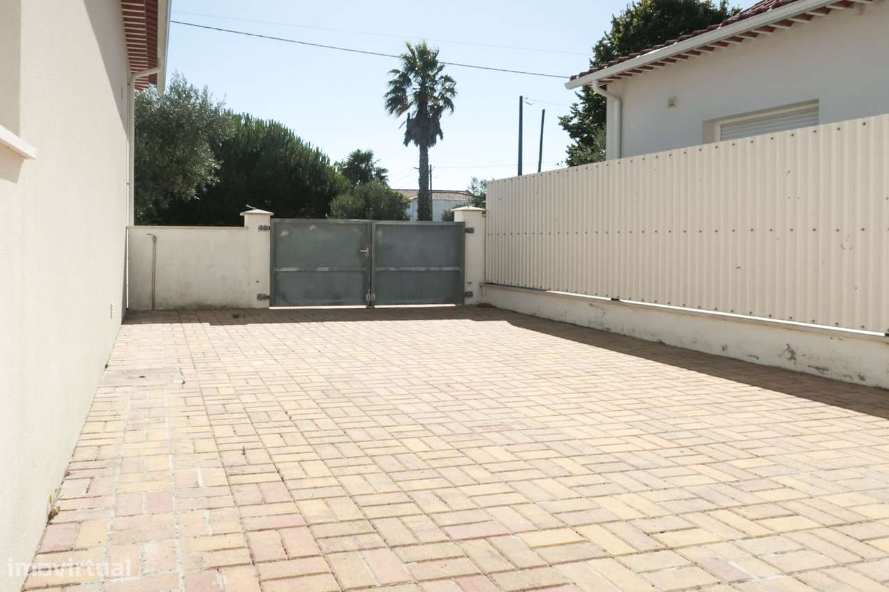 Moradia T3 Renovada - Fatima-7