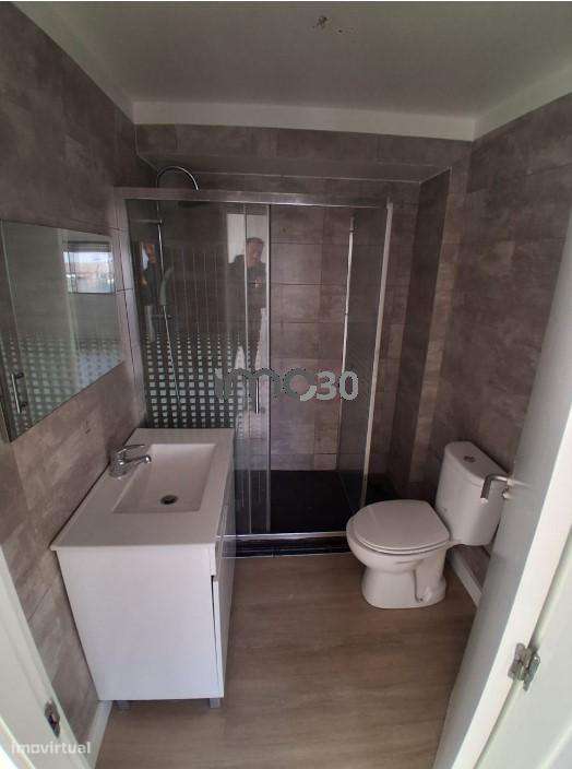 Apartamento T2 em renovação Rio Tinto-6