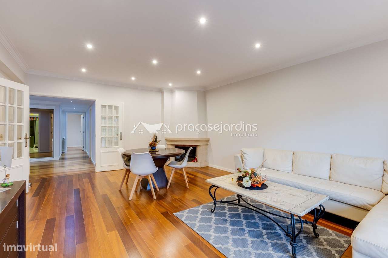 Apartamento com vista panorâmica sobre o rio, no coração da cidade - Grande imagem: 5/36