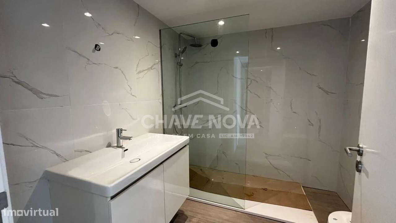 T0 Novo c/ Terraço na Senhora da Hora-5