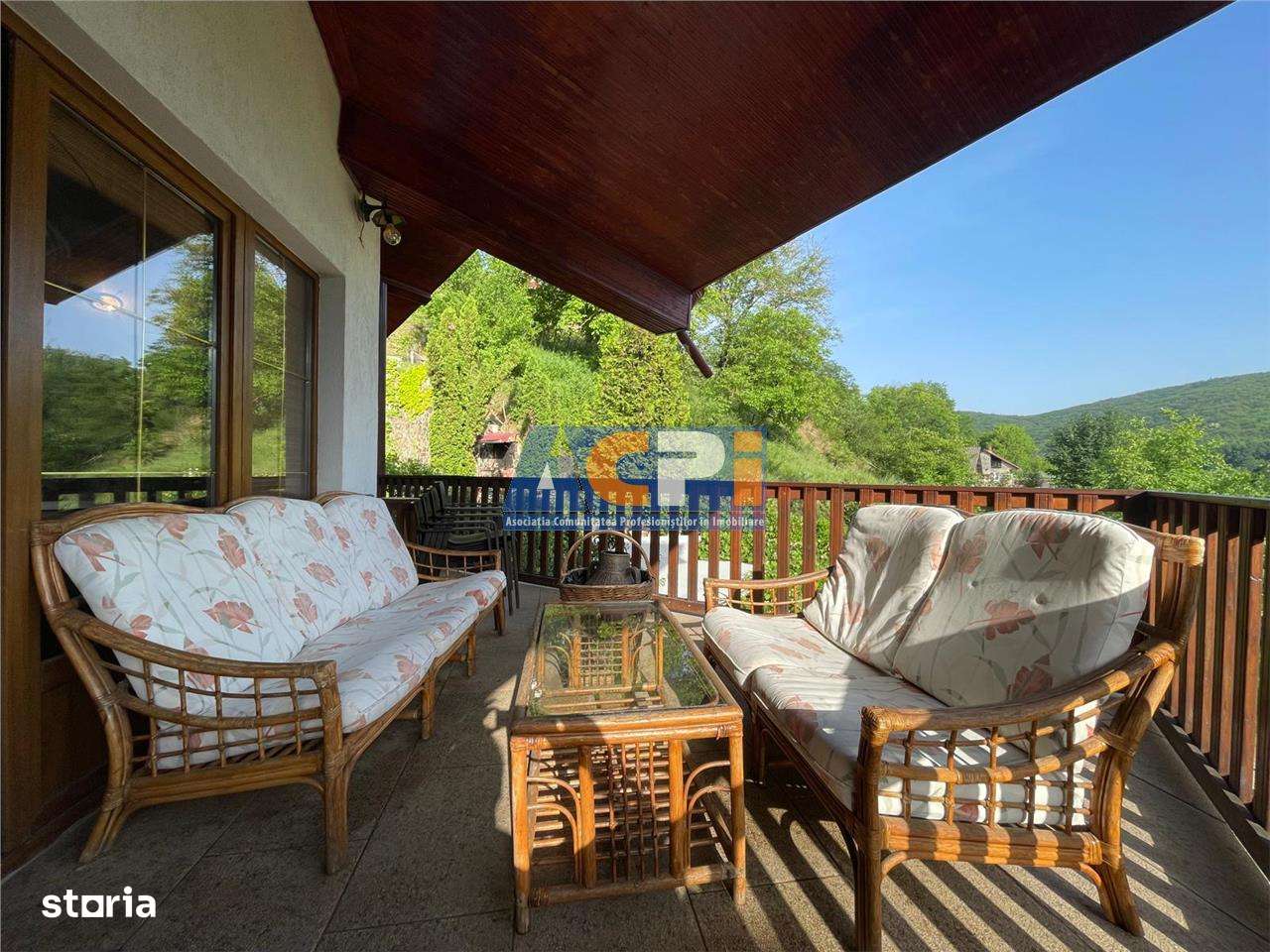 310 mp-Vila, P+M si P+1E, Valea Budului, Bacau-17