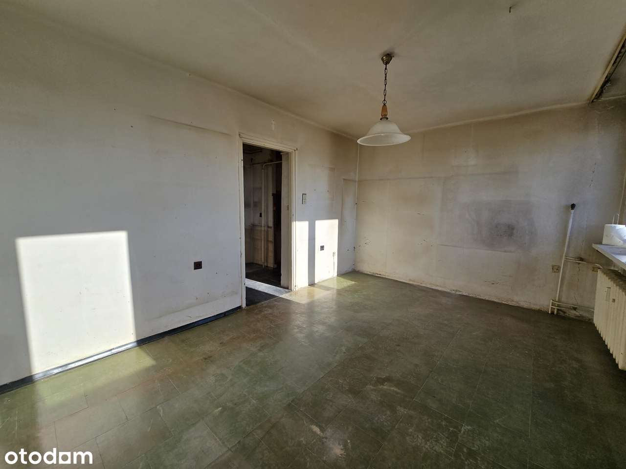 Kawalerka do remontu w centrum, winda, ul. Pionierów-5