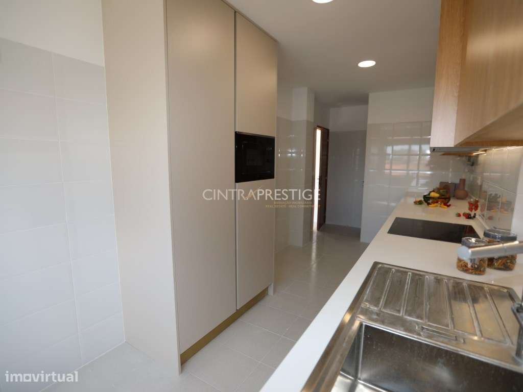 T2 Totalmente Remodelado com Terraço de 20 m² - Algueirão-Mem Martins-5