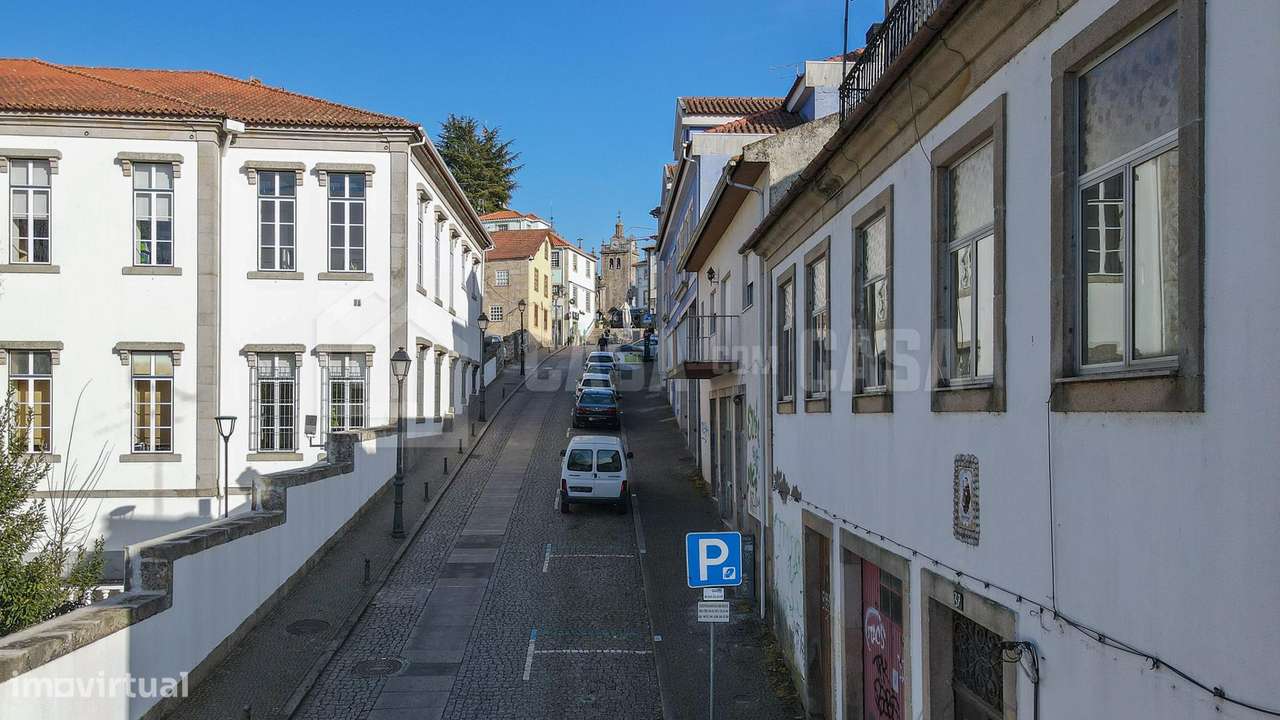 Prédio no Centro Histórico - Grande imagem: 2/13