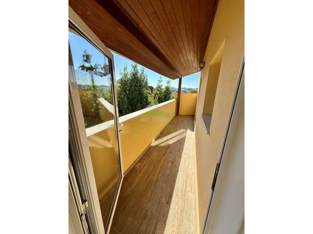 Apartamento T6 no centro de Leiria-21