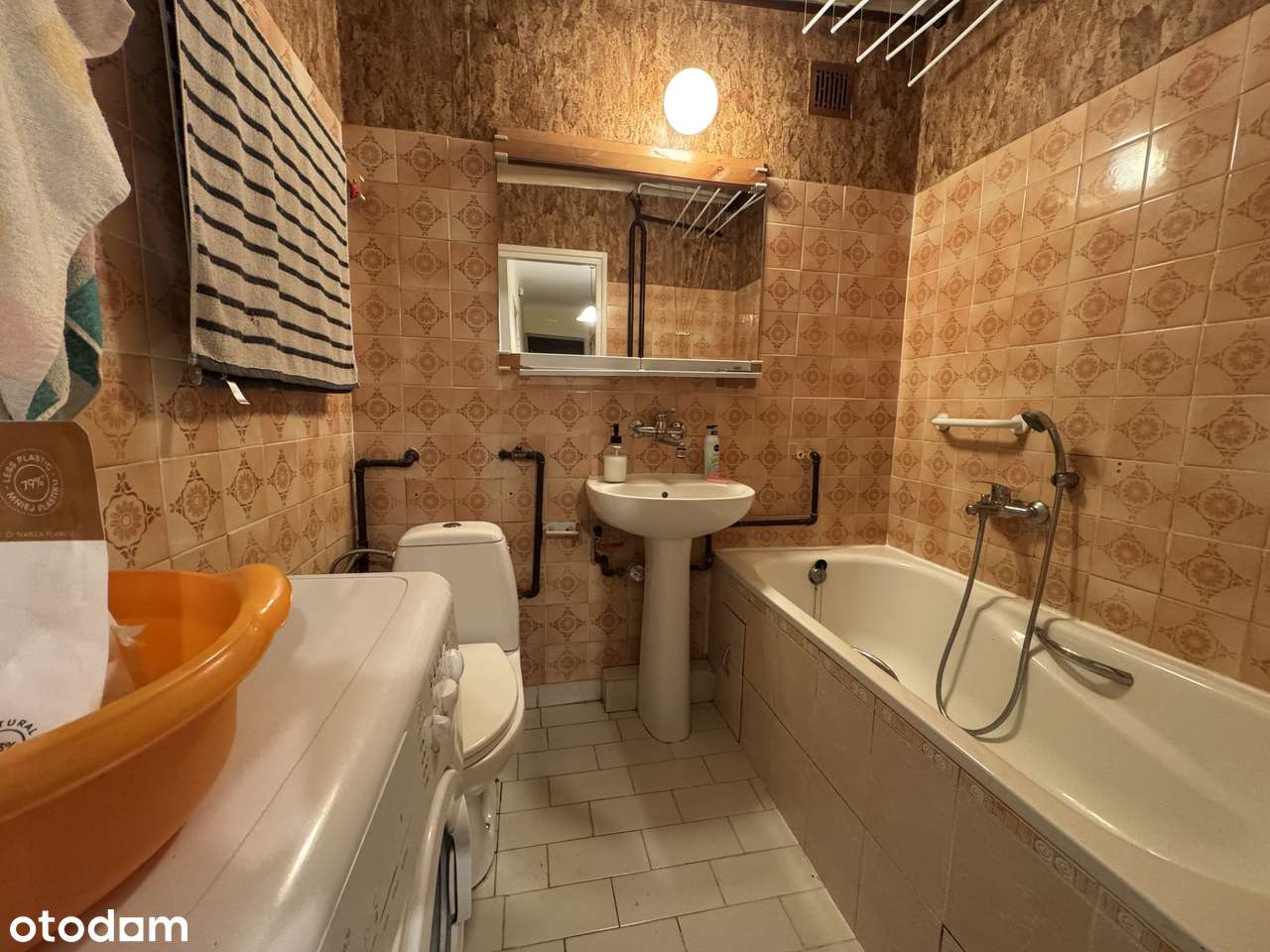 Dwupokojowe mieszkanie z balkonem w centrum-6