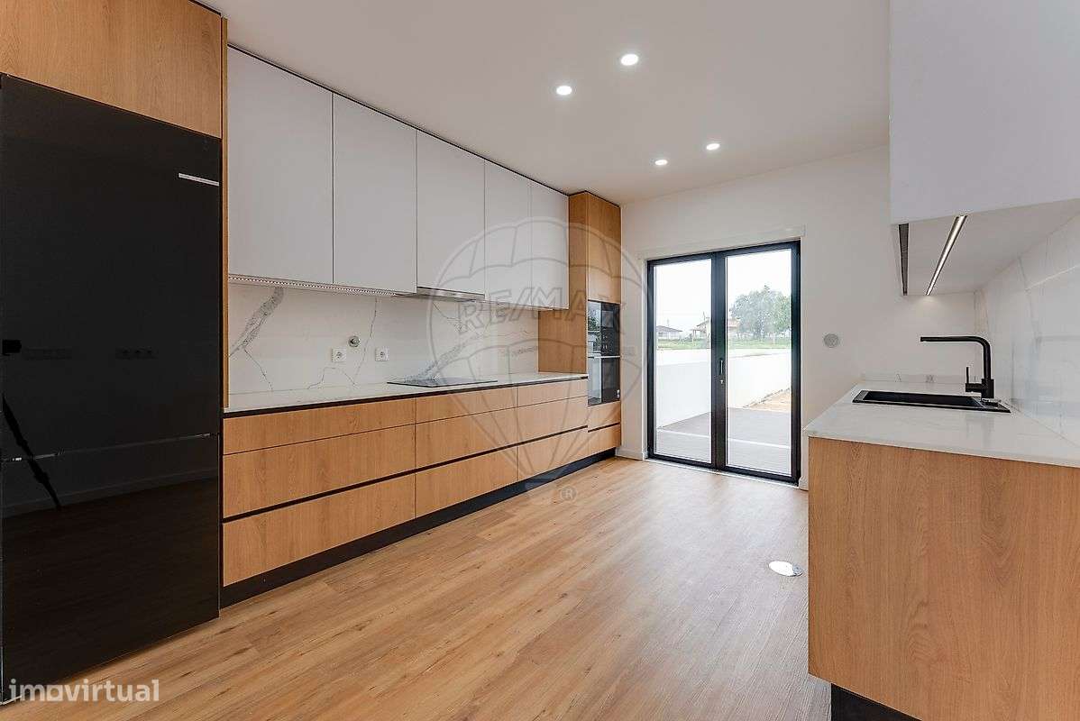 Moradia T3 para venda - Grande imagem: 2/33