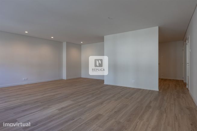 Apartamento T3 renovado em Massarelos-4