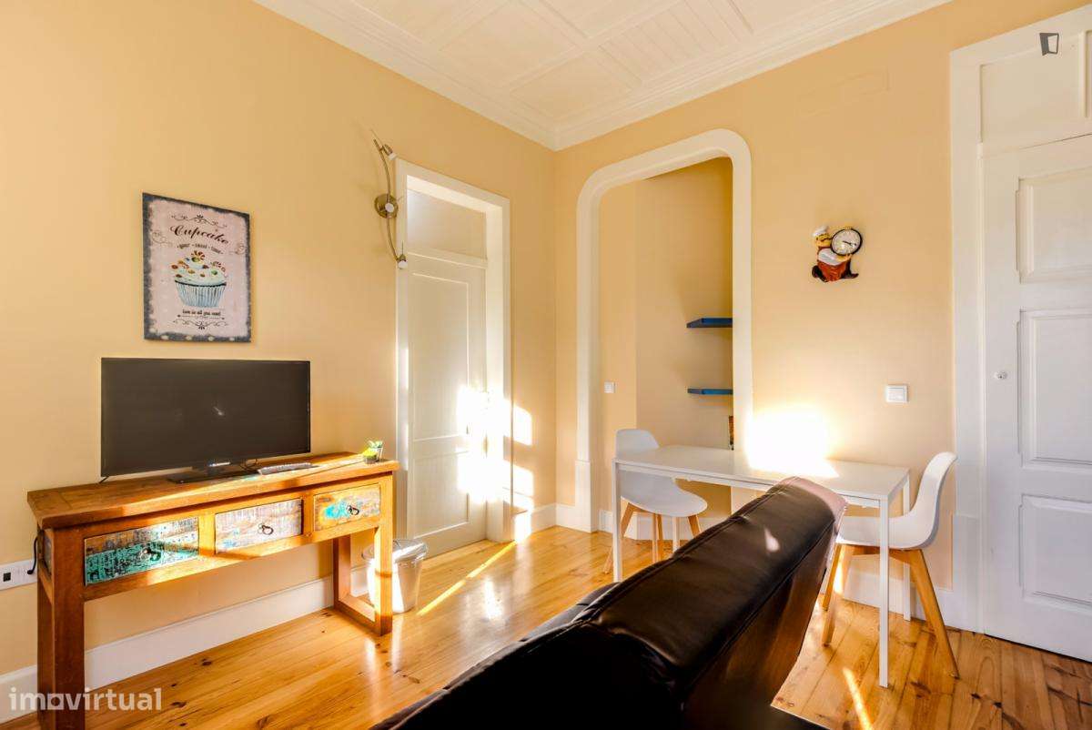 Apartamento com 1 quartos - localizado em Montes Claros Coimbra - Grande imagem: 5/9