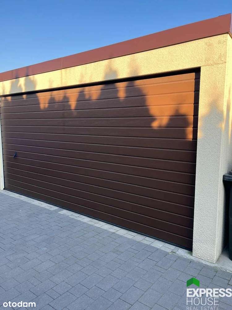 Bliźniak z garażem, 3 poziomy, bardzo zadbany-11