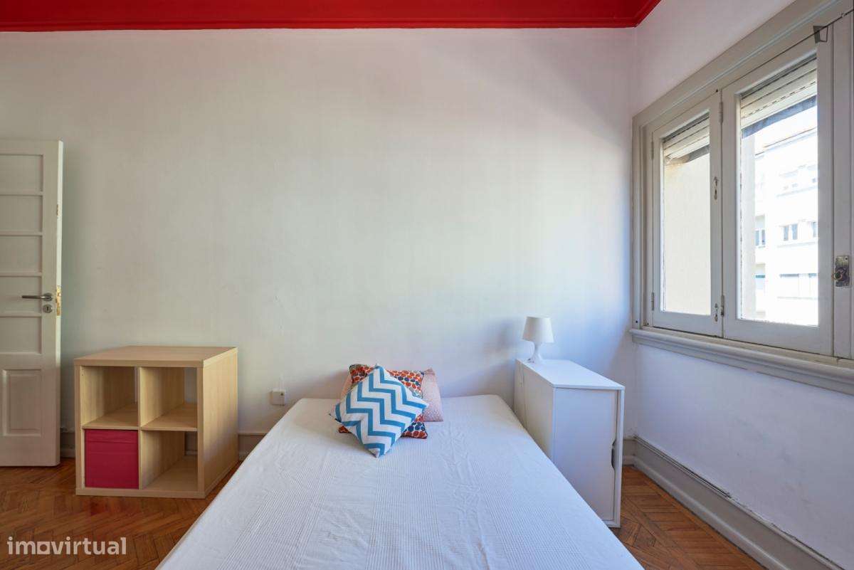 Quarto - localizado em Alameda Lisbon - Grande imagem: 5/9
