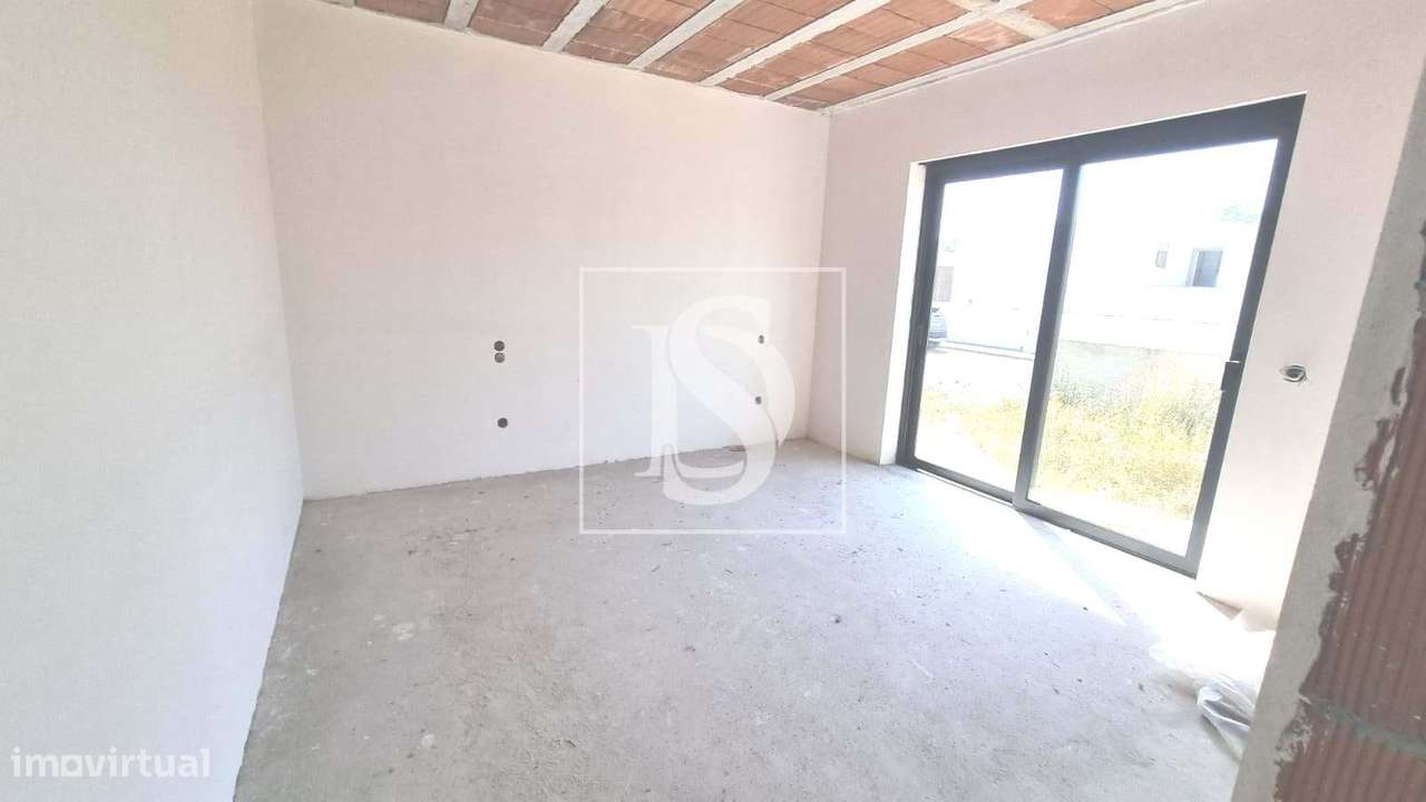 Moradia T3 independente, em construção, na Póvoa de Lanhoso-35