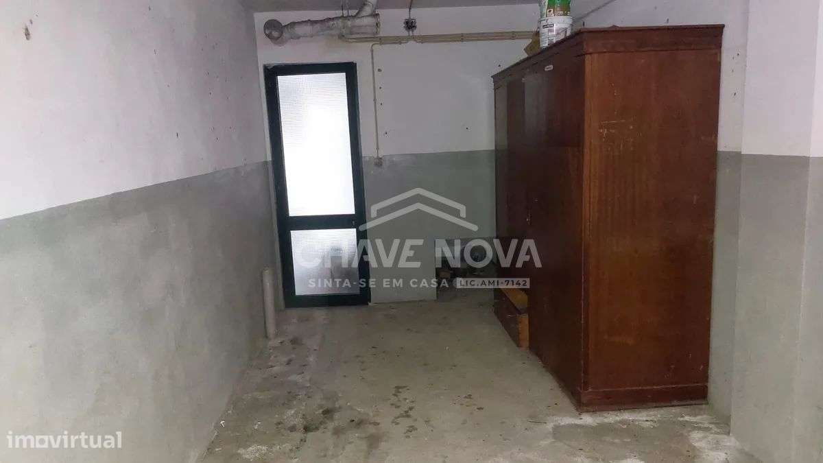 T2 Último Piso c/ Terraço e Garagem Box em S. Félix da Marinha-9