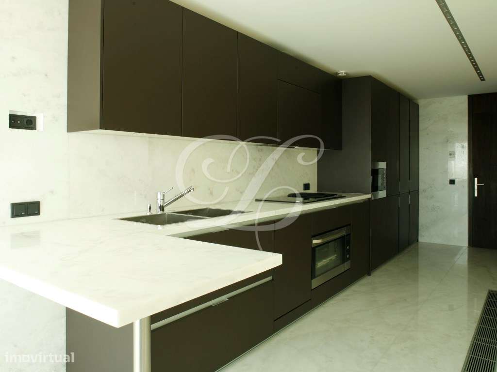 Apartamento T4 c/ Vista para o Rio Tejo | Empreendimento Sky Restelo-7