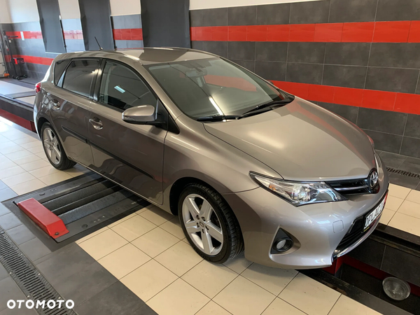 Toyota Auris 1.6 Dynamic - 2