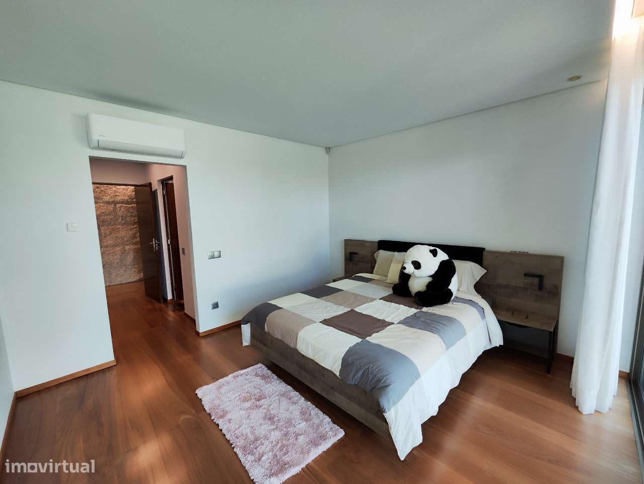 Vende-se moradia de luxo-23