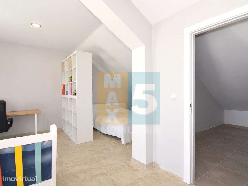 Moradia com 2 terraços em zona calma - Montijo-39