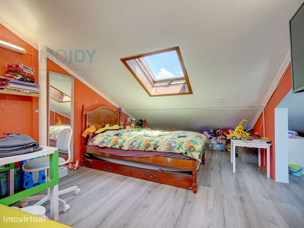 Charmosa Moradia T3 com Vista Mar no Alto do Lagoal-18