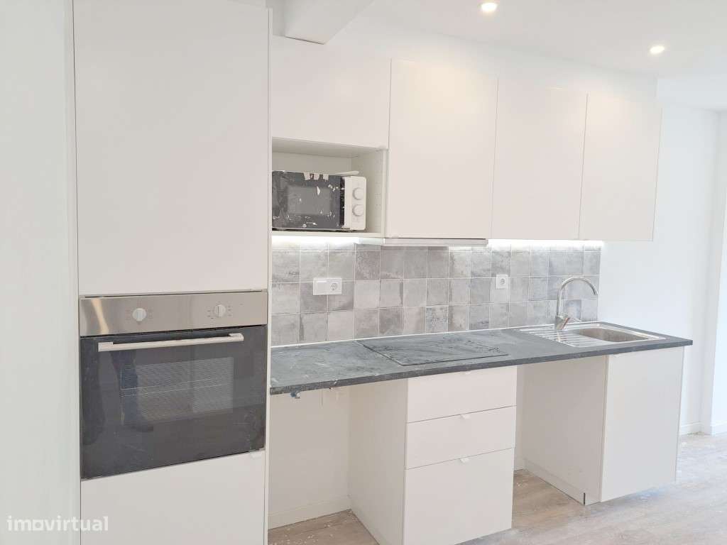 Apartamento T2 com pátio para venda em Algueirão-Mem Martins - Sint...-30