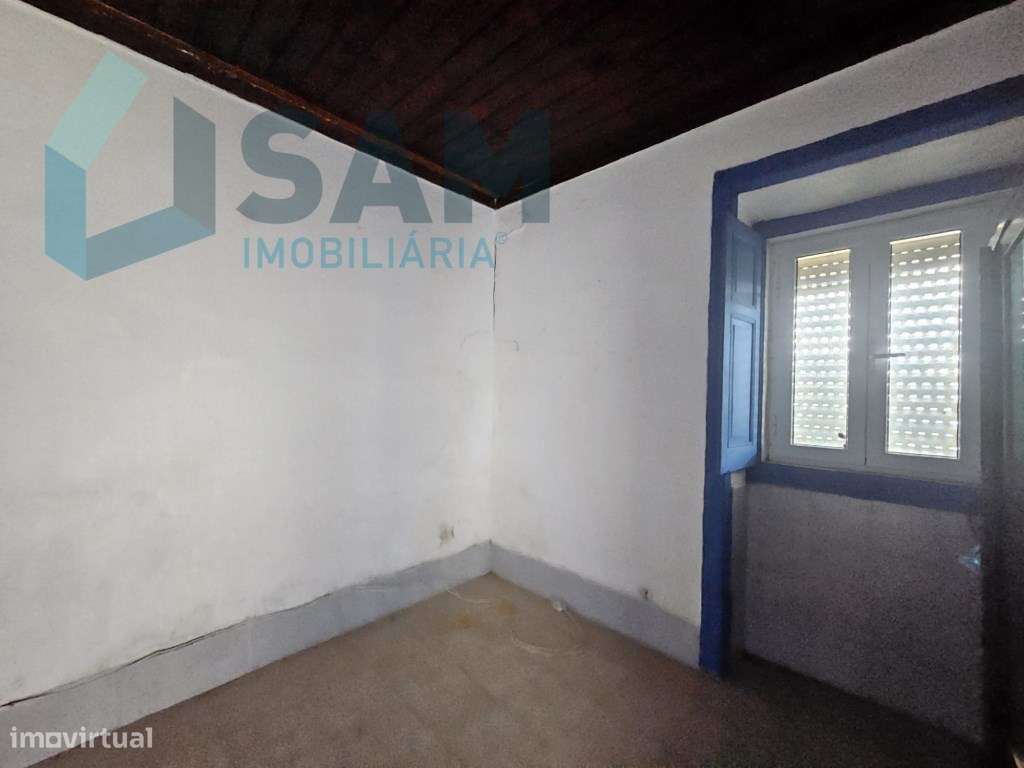 Terreno de 12.105 m2 com moradia Torres Vedras-8