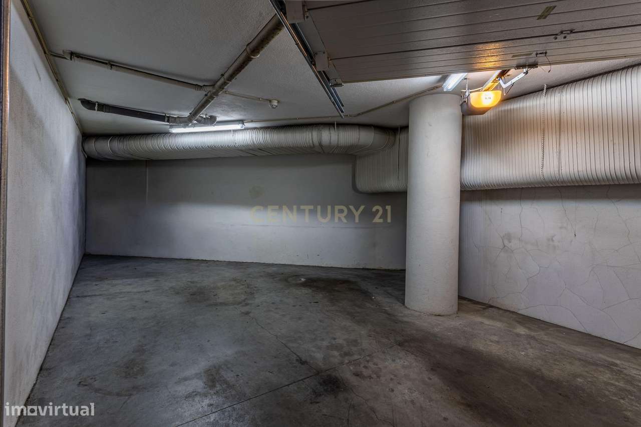 Apartamento T2 na Urbanização Real Forte-23