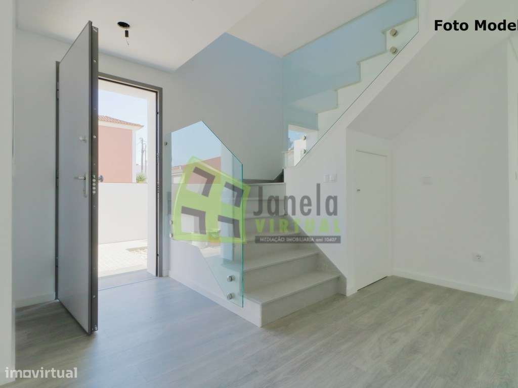 Moradia Geminada T3 em Construção | Fernão Ferro-7