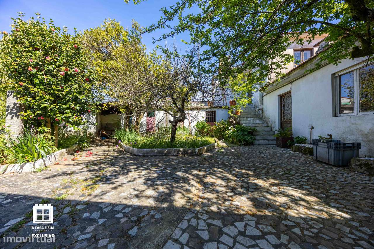 Moradia com duas habitações independentes em Lourosa - Exclusivo-8