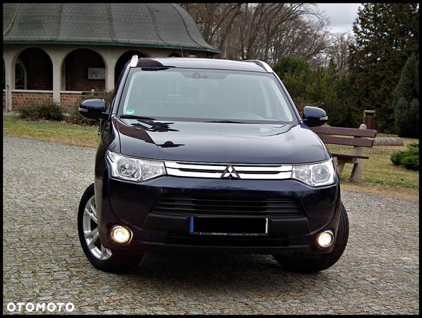 Mitsubishi Outlander 2.0 2WD Invite - 2