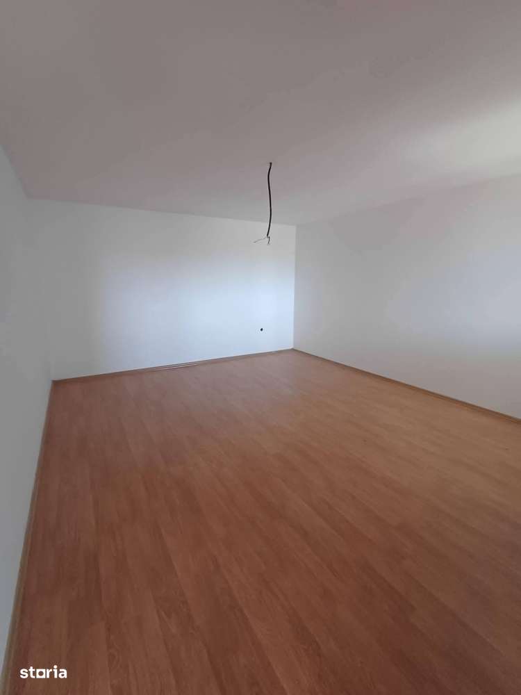 Casa de vanzare in Cotu-Vames, teren de 1130mp , P+E, 99.900 euro-15