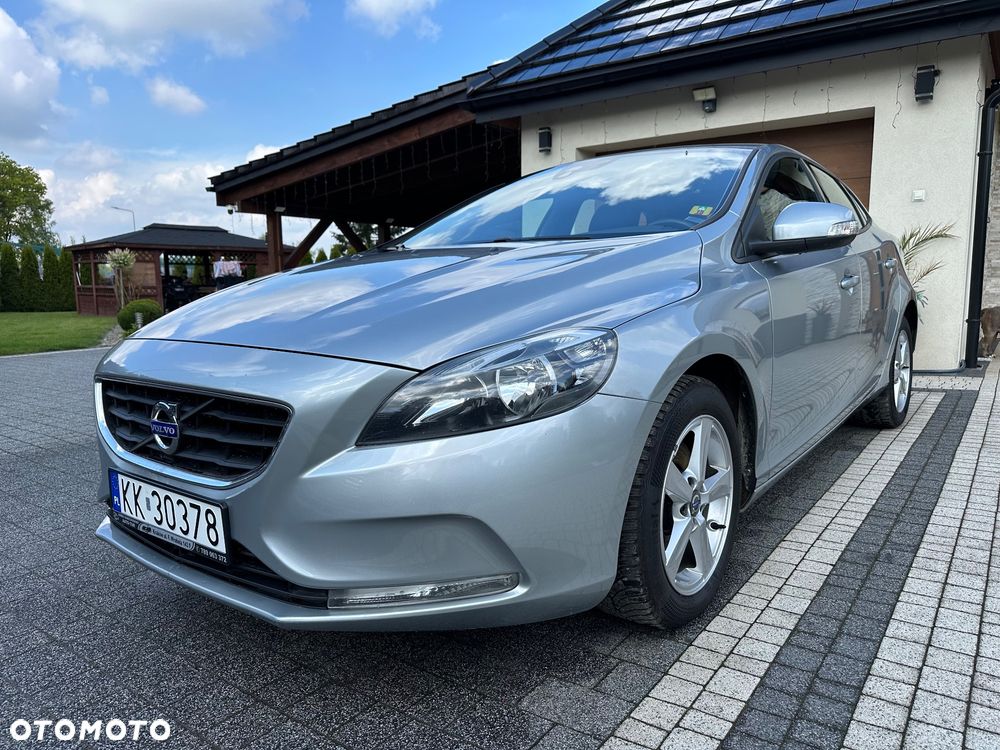 Volvo V40